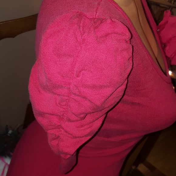 Bebe ruched scoopneck sweater w/floral pins S red - Picture 3 of 7